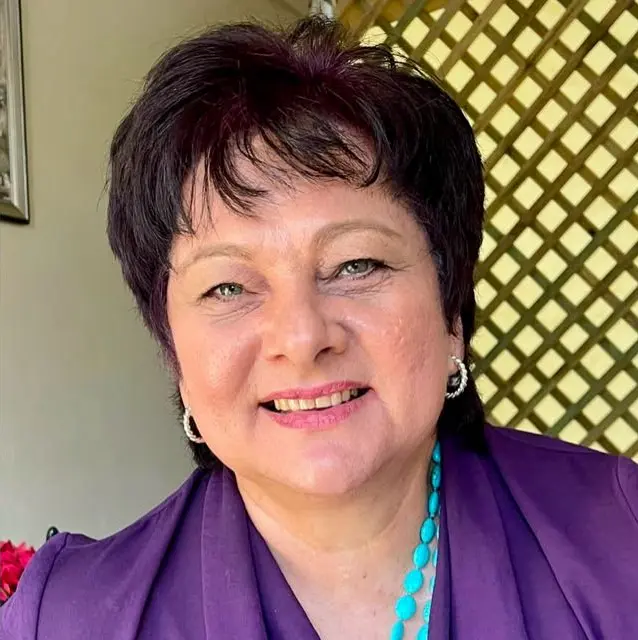 Riana, host of Shiloh Garden Cottage